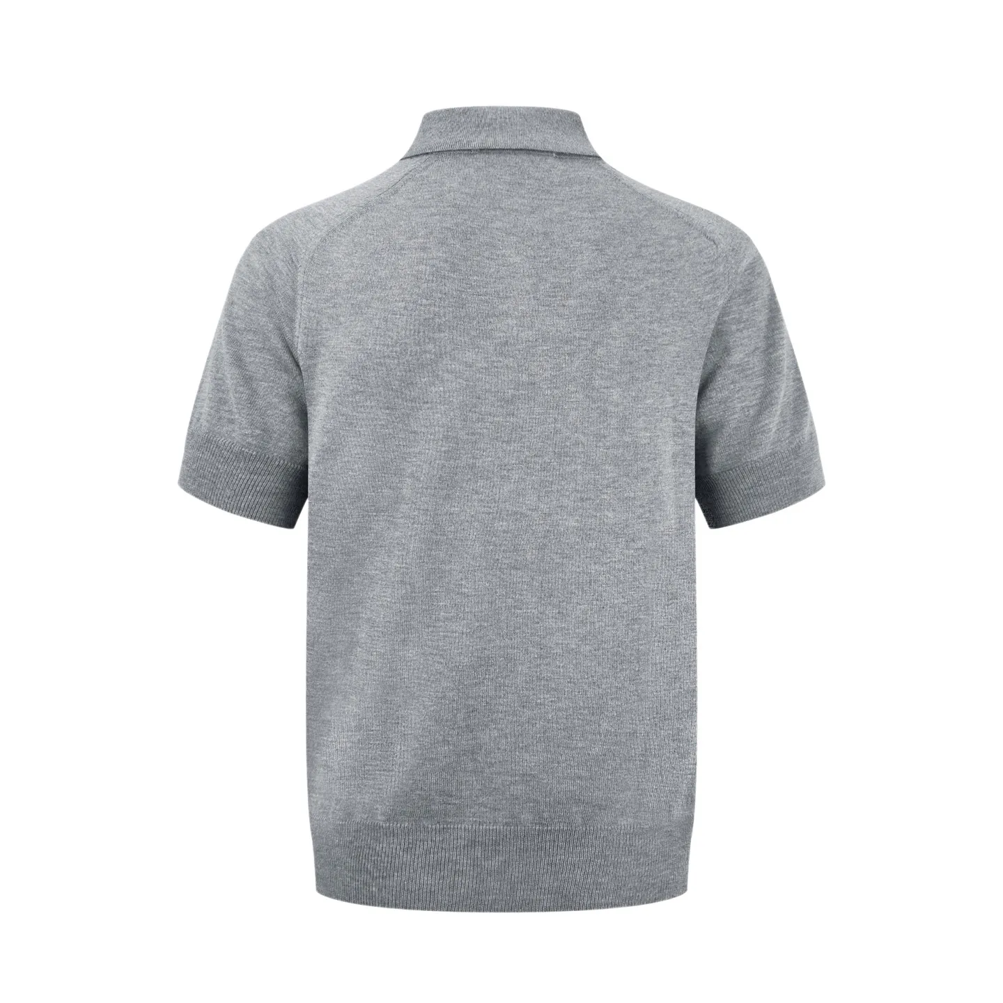Ami Paris Love Embroidered Knitted Polo Shirt, originally purchased and developed for . The fabric is made of custom-woven soft fine velvet wool. It is light and smooth, soft and skin-friendly. It uses a touch of fog ash as the base to weave a wisp of tenderness like smoke. A love embroidery quietly falls on the chest, which is a romantic footnote hidden in the texture. The black lines are clean and restrained. The bottom of the clothes is calm and restrained. The contrast between light and dark does not show off. It has a gentle and high-end style. Properly blending restraint and romance, using imported machine embroidery technology, using advanced computer control systems and precision mechanical components to achieve Ami love embroidery operations with high precision. The lines are smooth and delicate, using three-dimensional seam stitching. It uses specific sewing methods at the seams to make clothes more three-dimensional and body-fitting. The workmanship is cumbersome and complex, and the garments are washed with water to soften and deodorize. Professional washing equipment and specific detergents are used to deeply clean and deodorize the clothes. Improves the feel and appearance of clothing. Size:S-M-L-XL